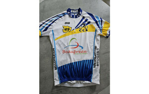 Petite braderie du CCB – ancienne collection de vêtements